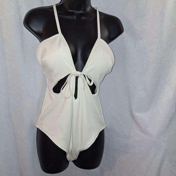 Cupshe Elegant White Swimsuit - Picture 1 of 5